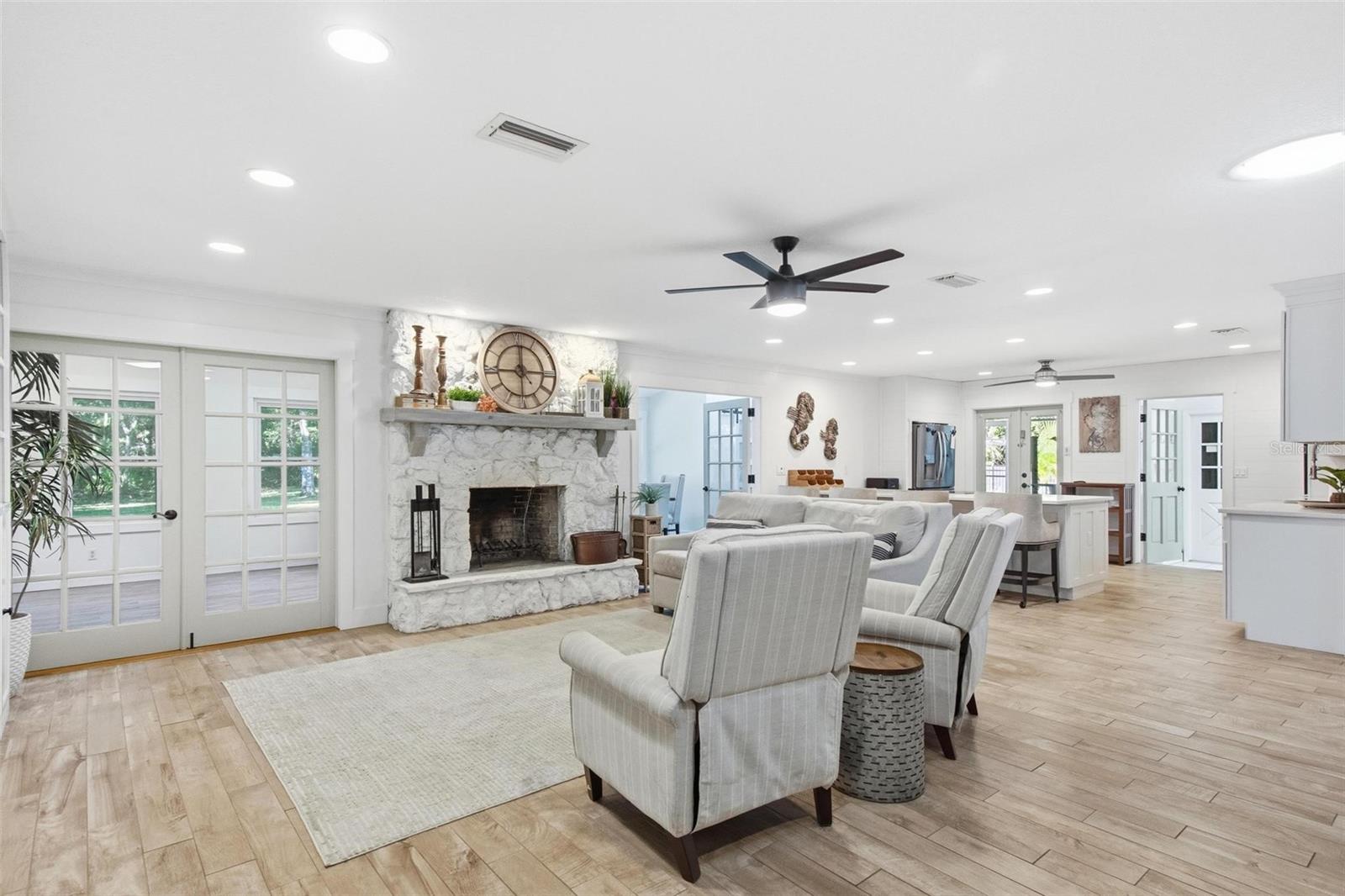 Image 12 of 53 For 3 Creek Bluff Run