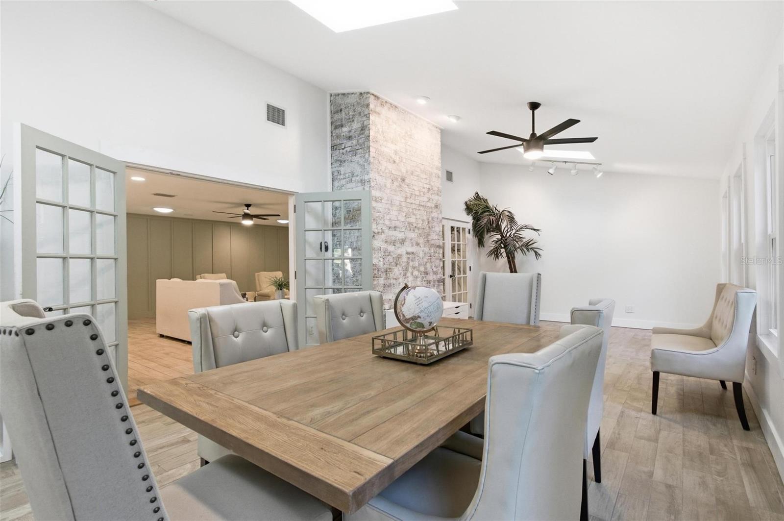 Image 21 of 53 For 3 Creek Bluff Run