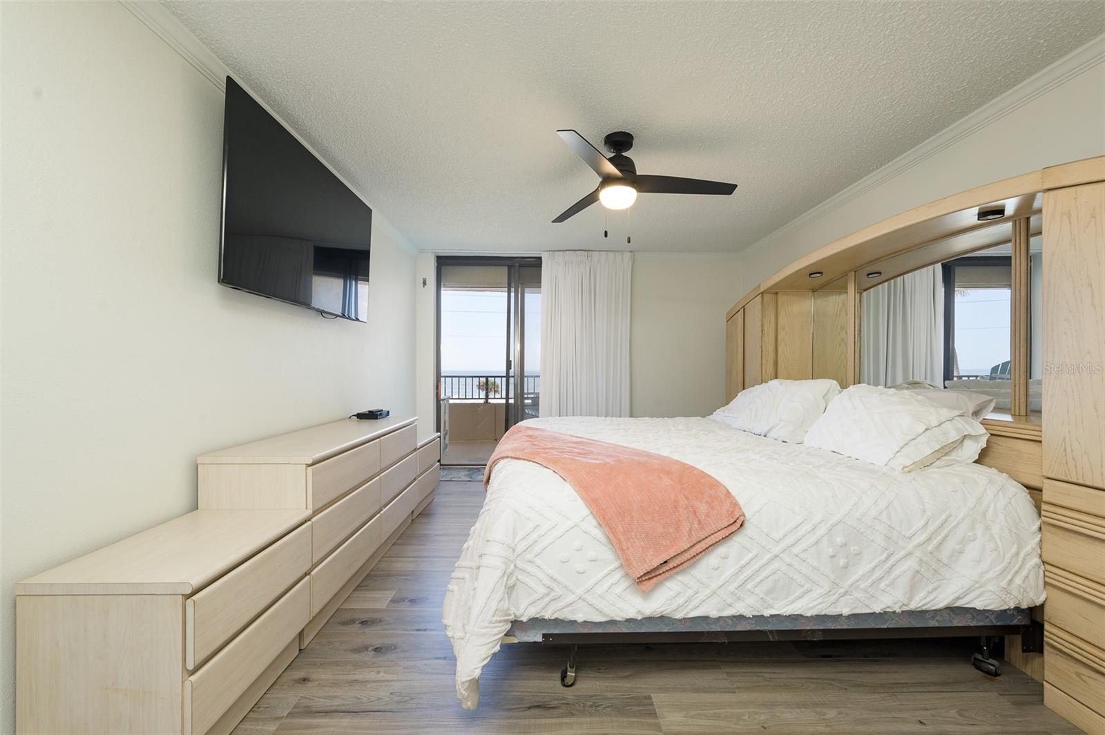 Image 30 of 62 For 3360 Ocean Shore Boulevard 306