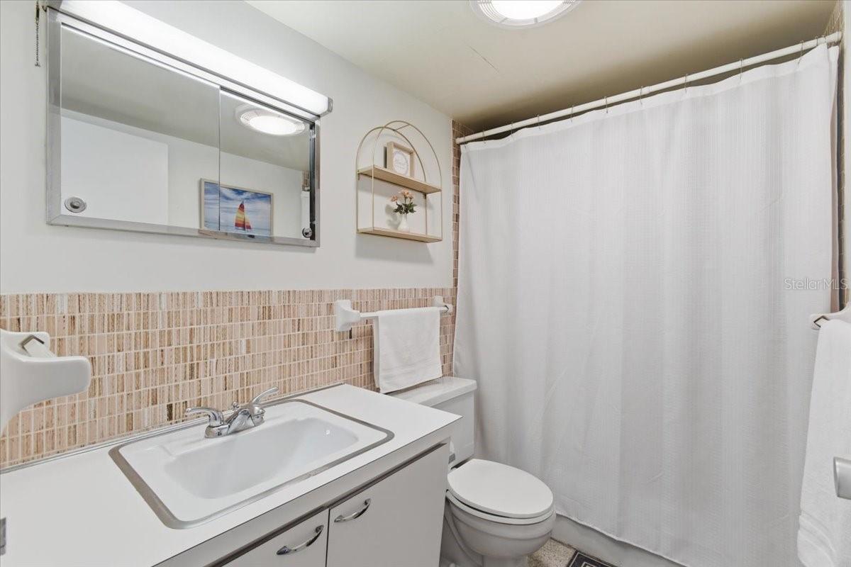 Image 19 of 50 For 1224 Peninsula Drive 407