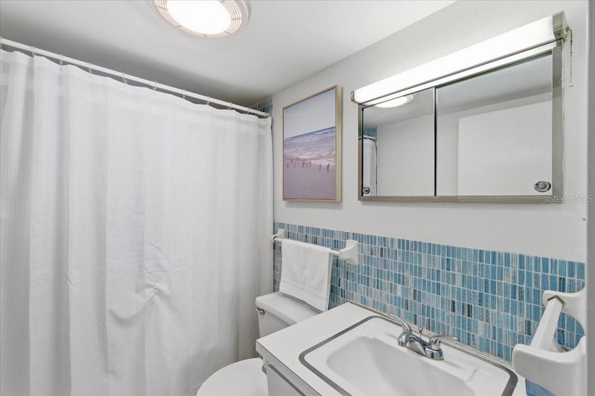 Image 23 of 50 For 1224 Peninsula Drive 407