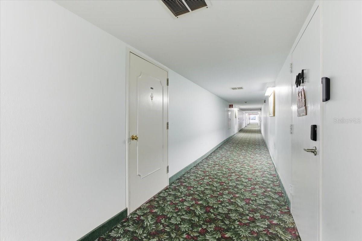 Image 27 of 50 For 1224 Peninsula Drive 407