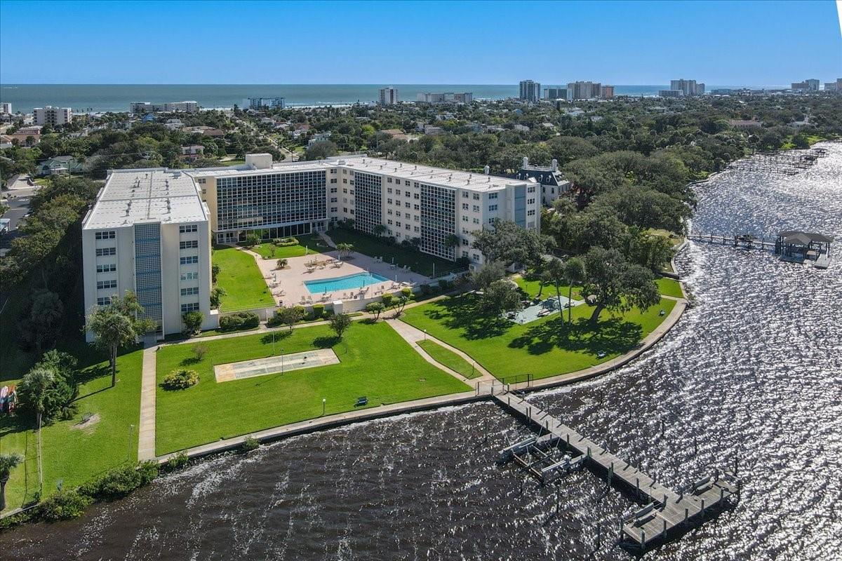 Image 30 of 50 For 1224 Peninsula Drive 407