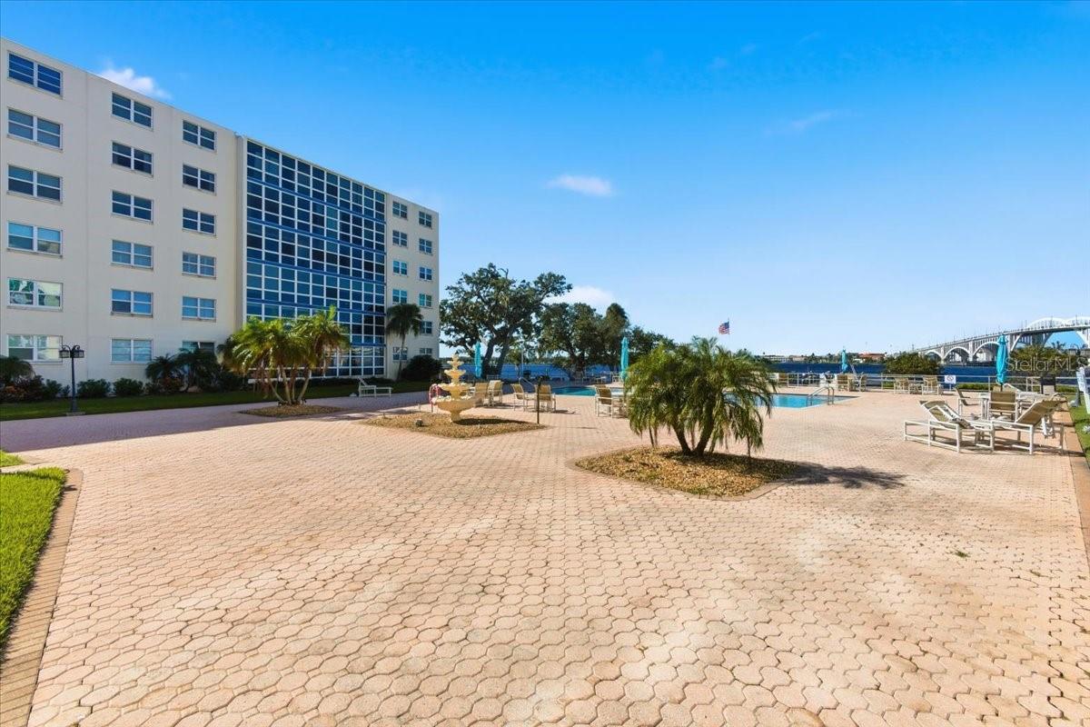 Image 33 of 50 For 1224 Peninsula Drive 407