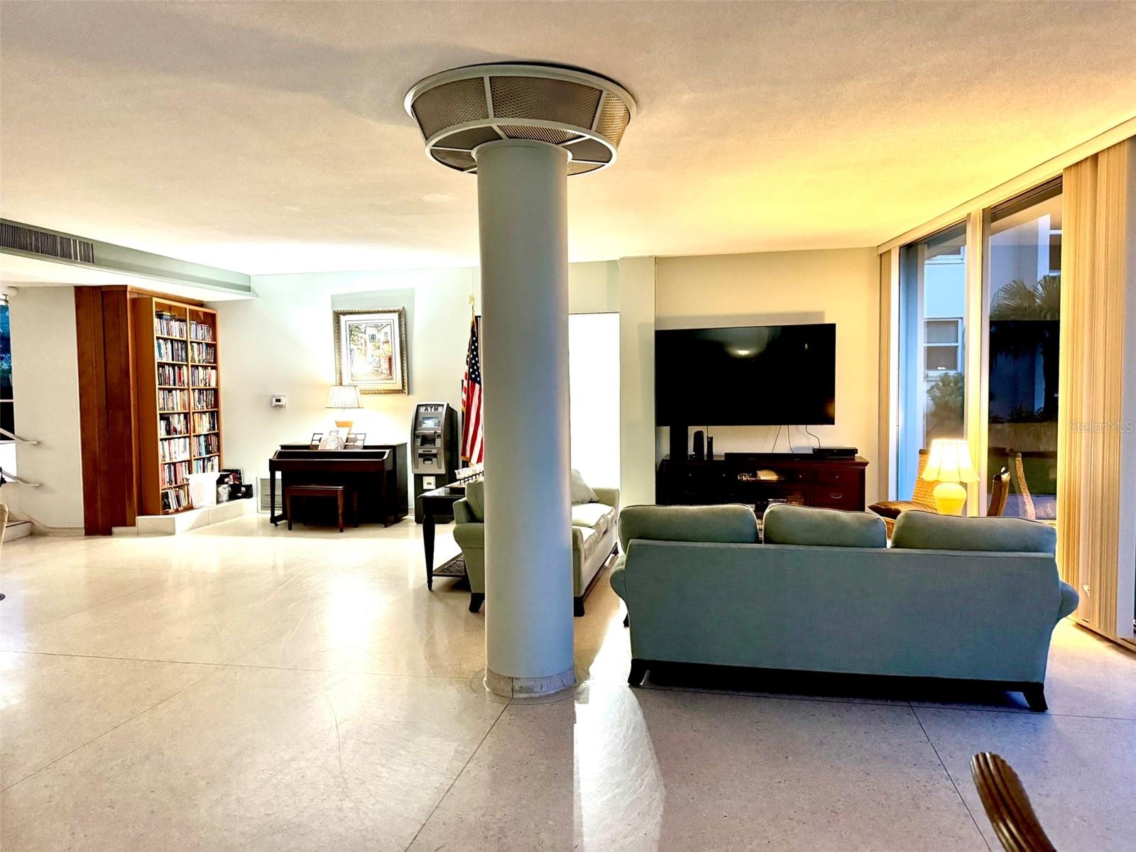 Image 43 of 50 For 1224 Peninsula Drive 407