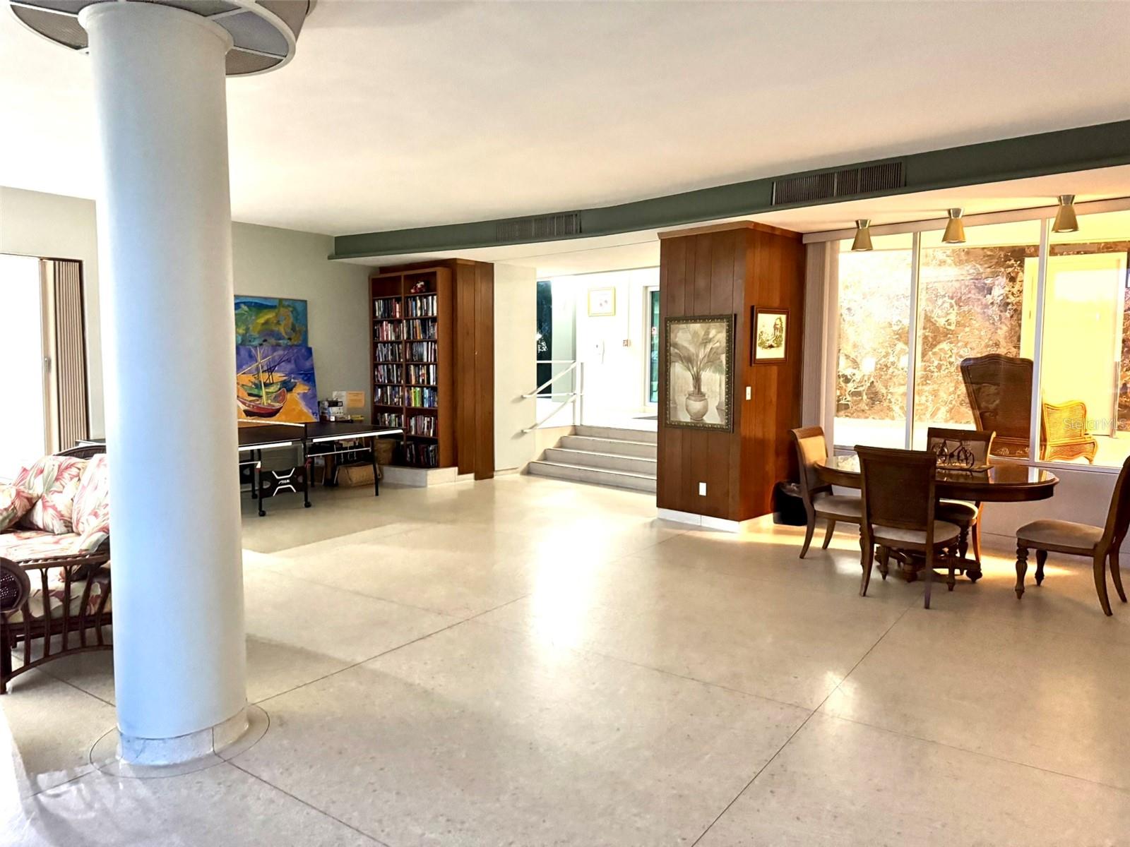 Image 45 of 50 For 1224 Peninsula Drive 407