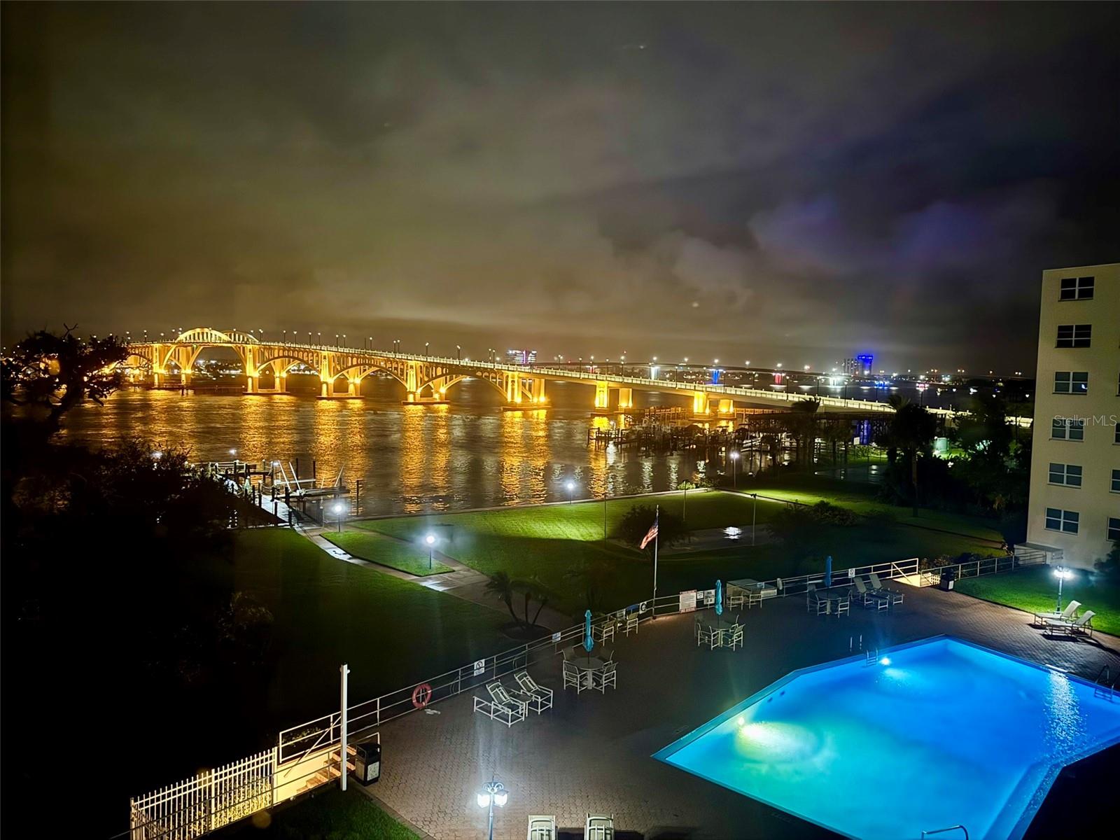 Image 46 of 50 For 1224 Peninsula Drive 407