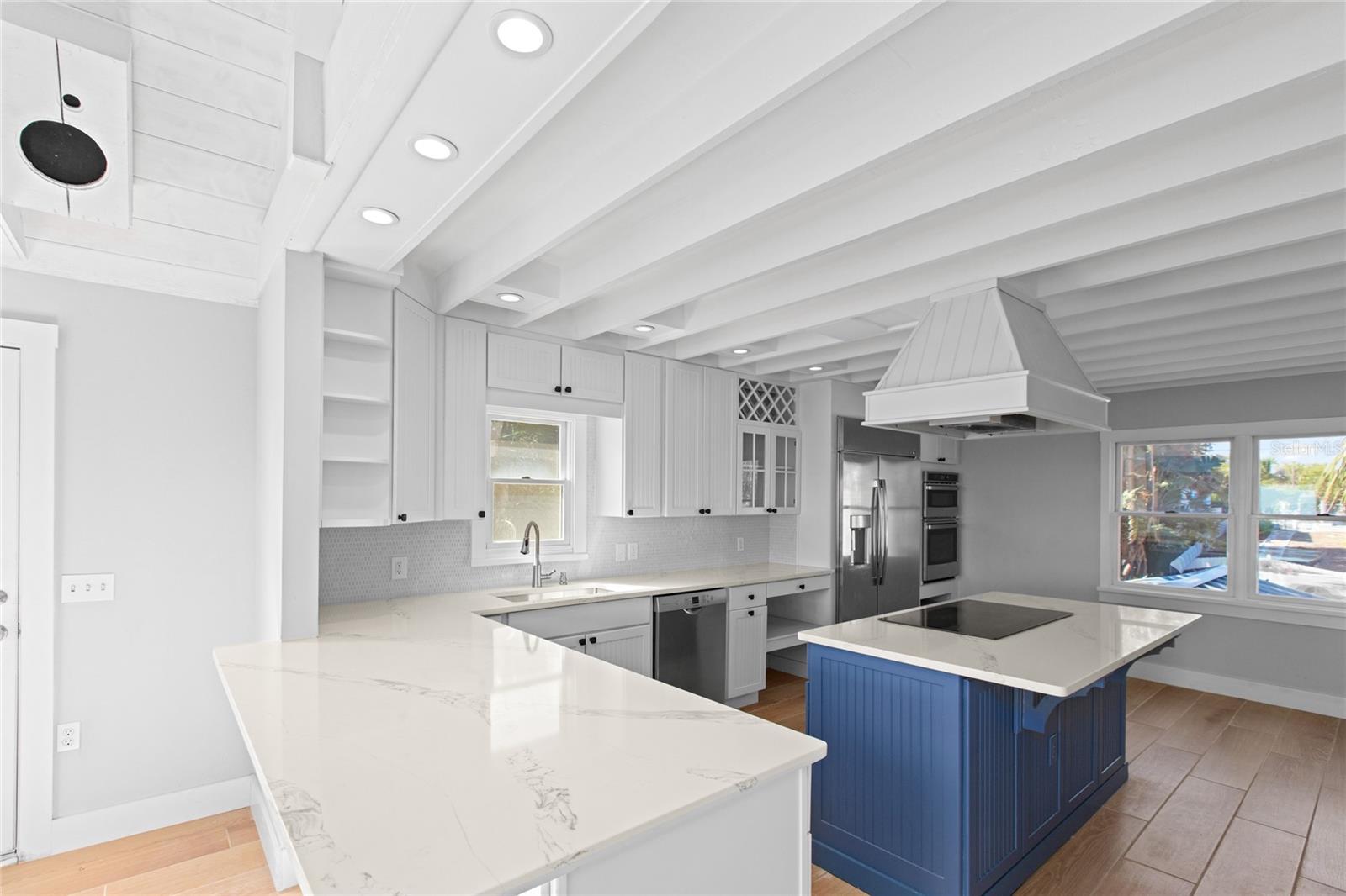 Image 32 of 100 For 5336 Atlantic View