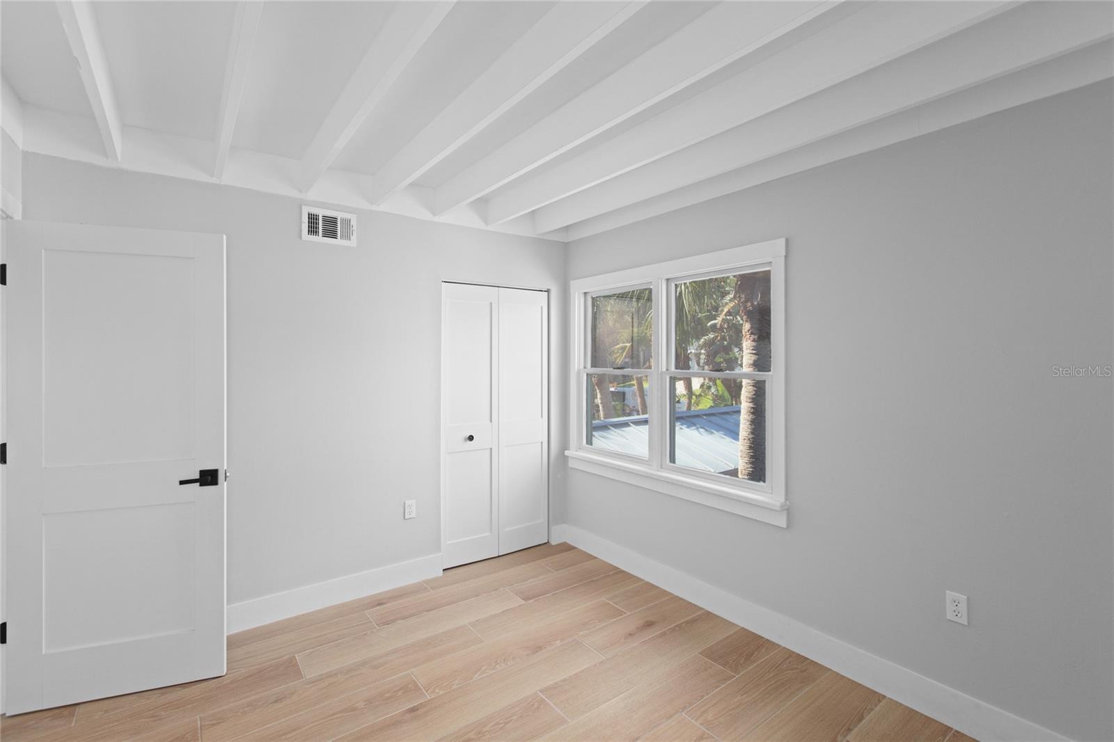 Image 43 of 100 For 5336 Atlantic View