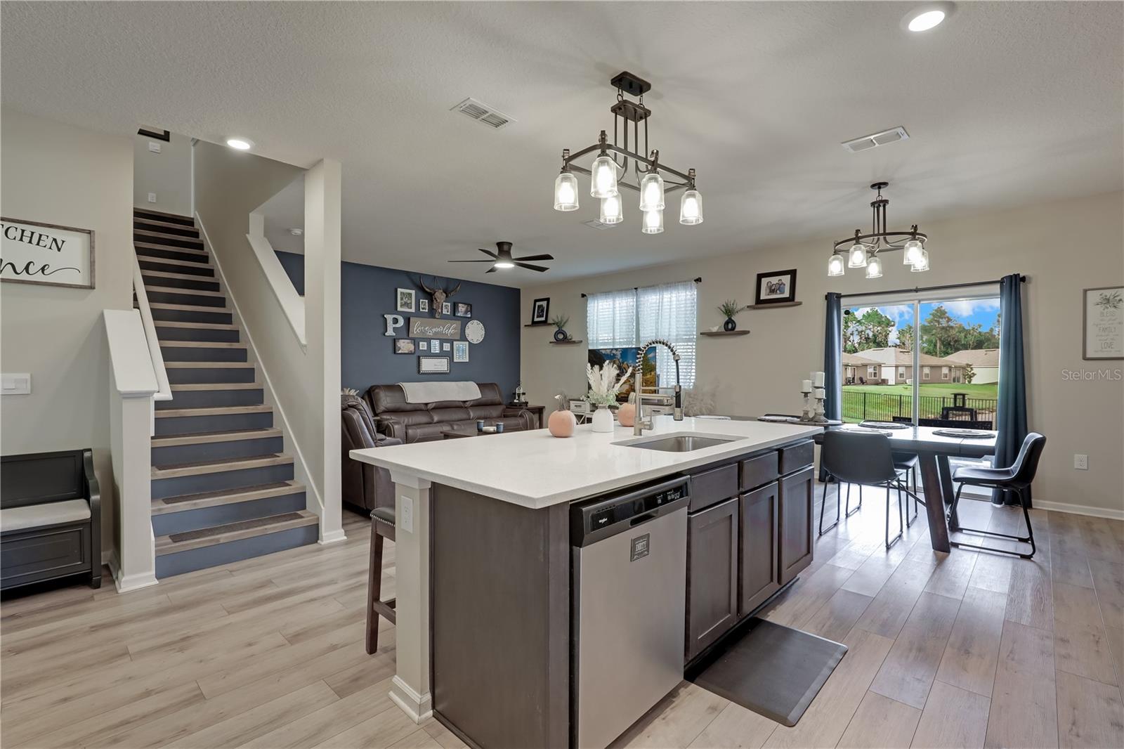 Image 19 of 64 For 3151 Lawton Place