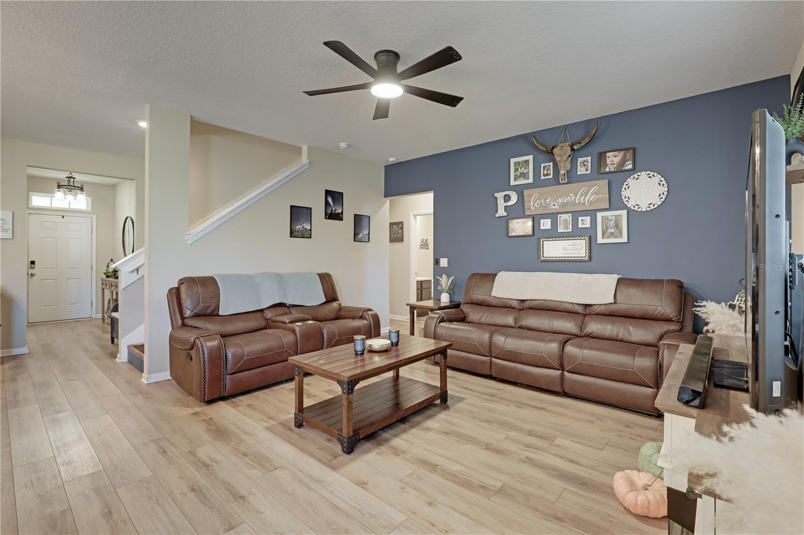 Image 4 of 64 For 3151 Lawton Place