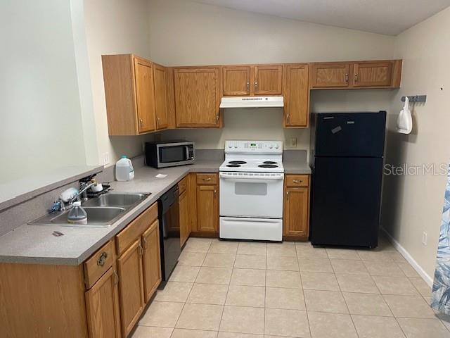 Image 3 of 11 For 38 Pine Hurst Lane B