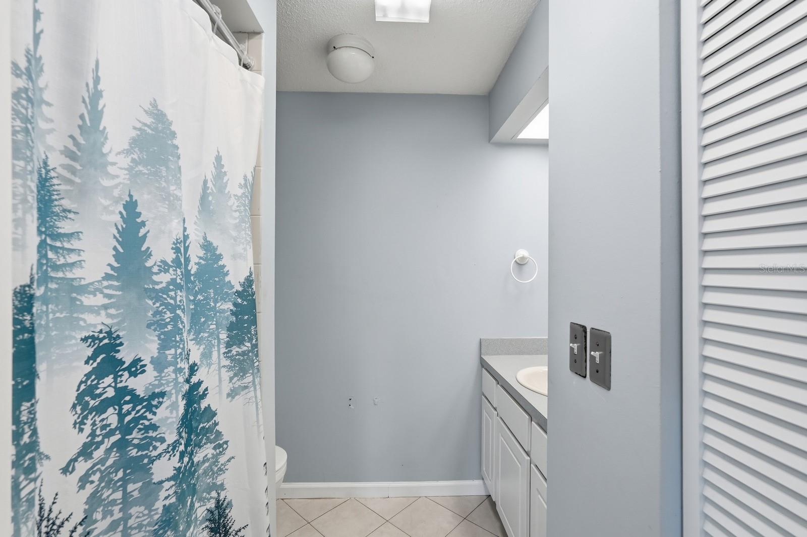 Image 18 of 33 For 145 Springwood Drive