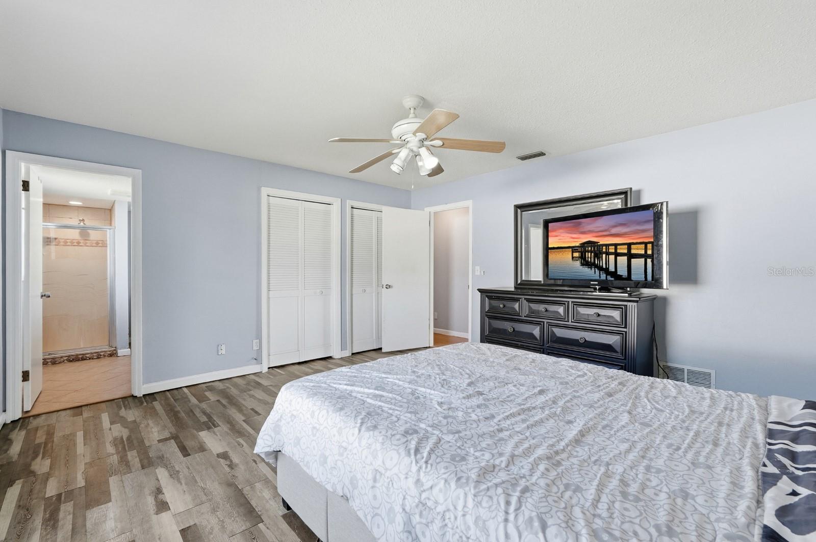 Image 22 of 33 For 145 Springwood Drive