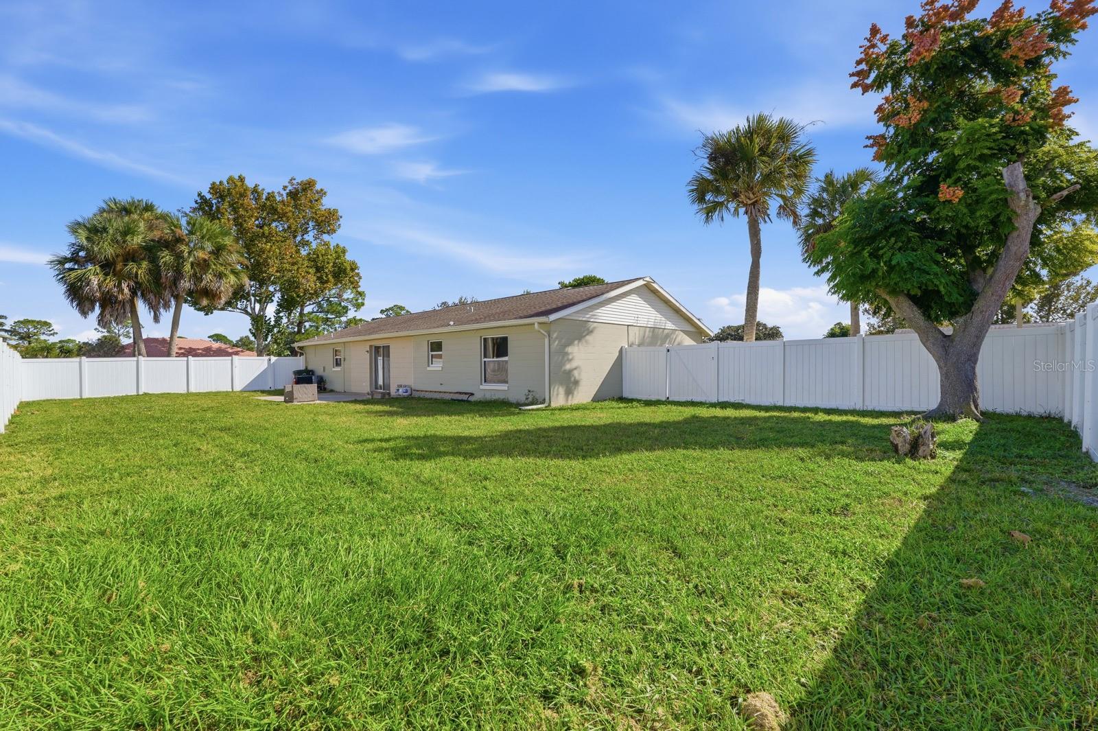 Image 24 of 33 For 145 Springwood Drive