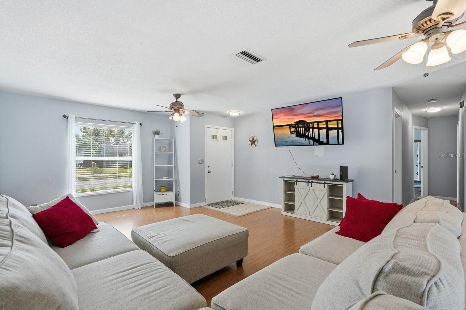 Image 5 of 33 For 145 Springwood Drive