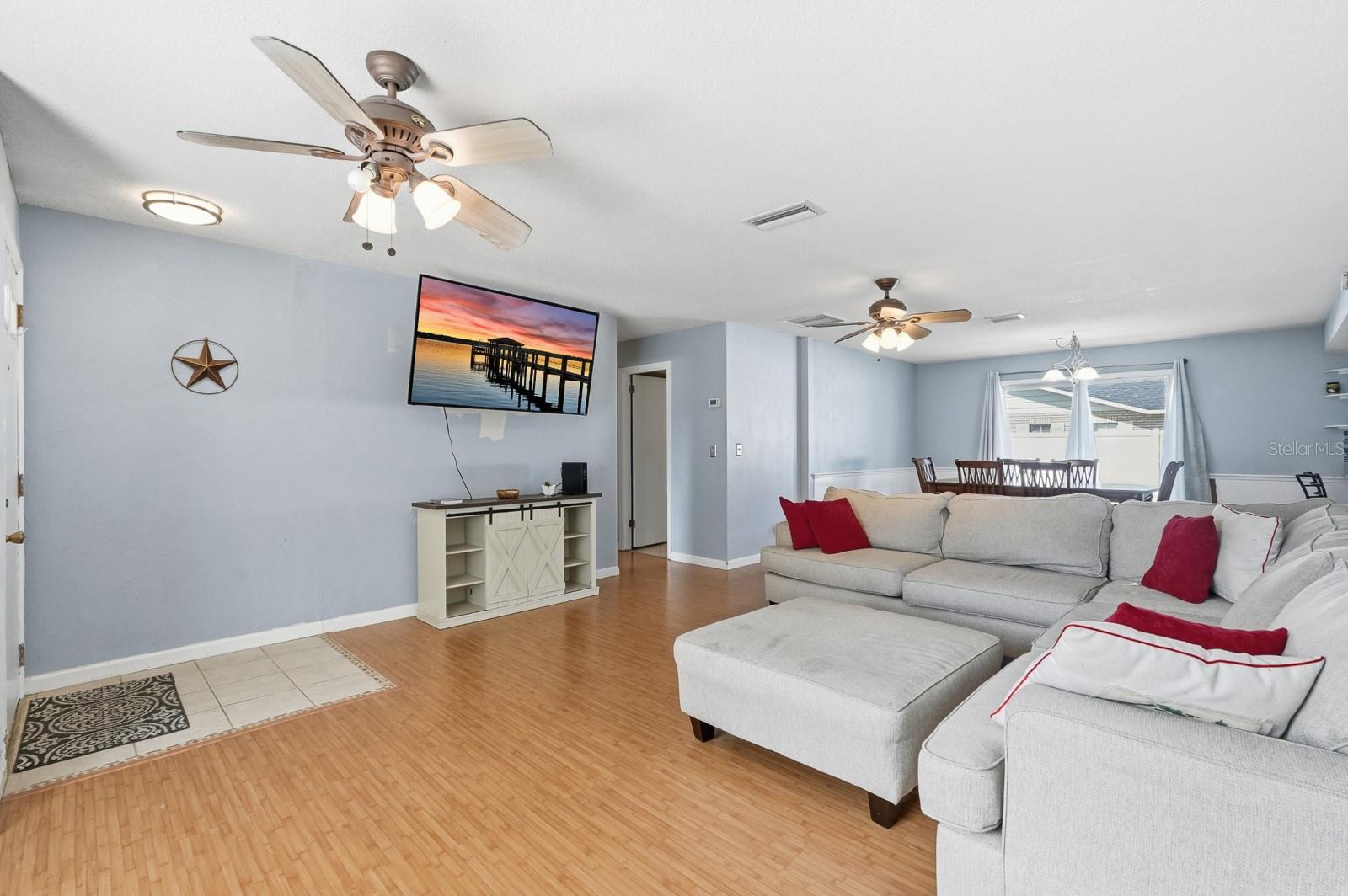 Image 7 of 33 For 145 Springwood Drive