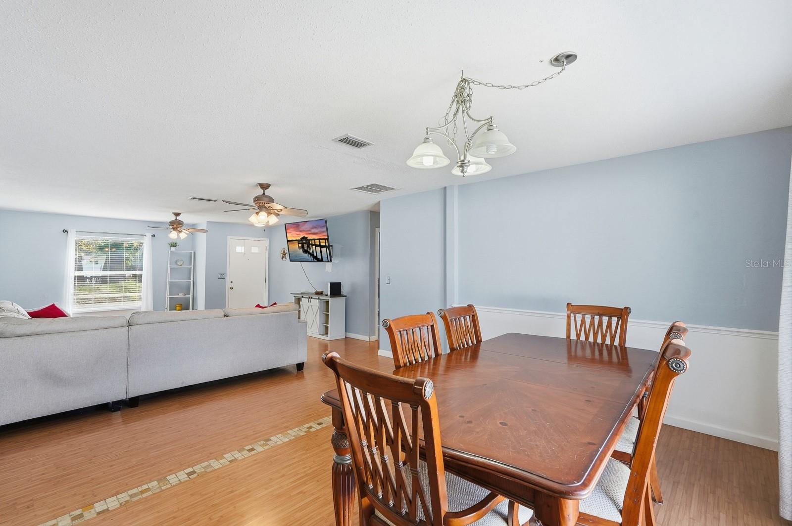 Image 9 of 33 For 145 Springwood Drive