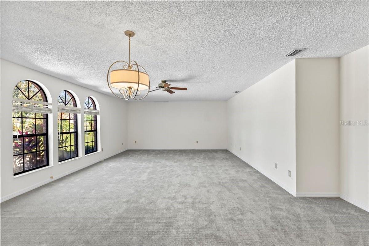 Image 4 of 55 For 56 Winding Creek Way