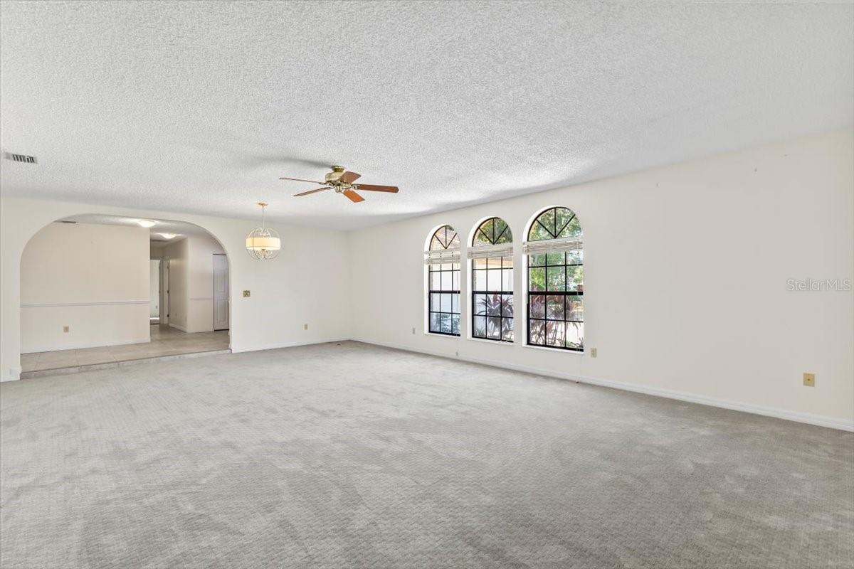 Image 6 of 55 For 56 Winding Creek Way