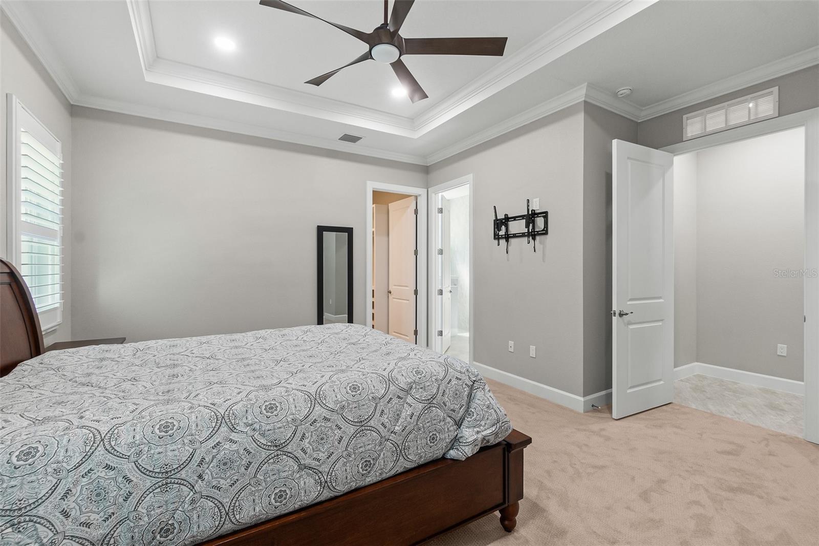 Image 34 of 80 For 41 Riverview Bend N