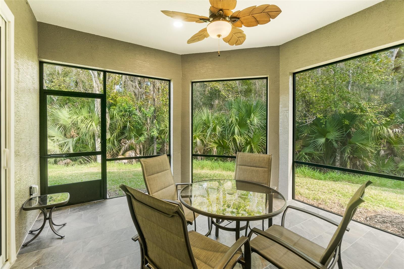 Image 41 of 80 For 41 Riverview Bend N