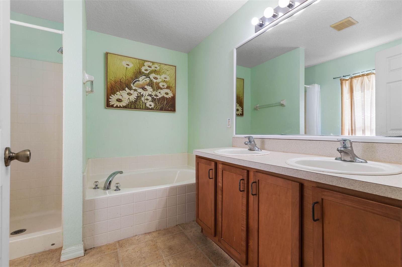 Image 22 of 43 For 81 Parkway Drive