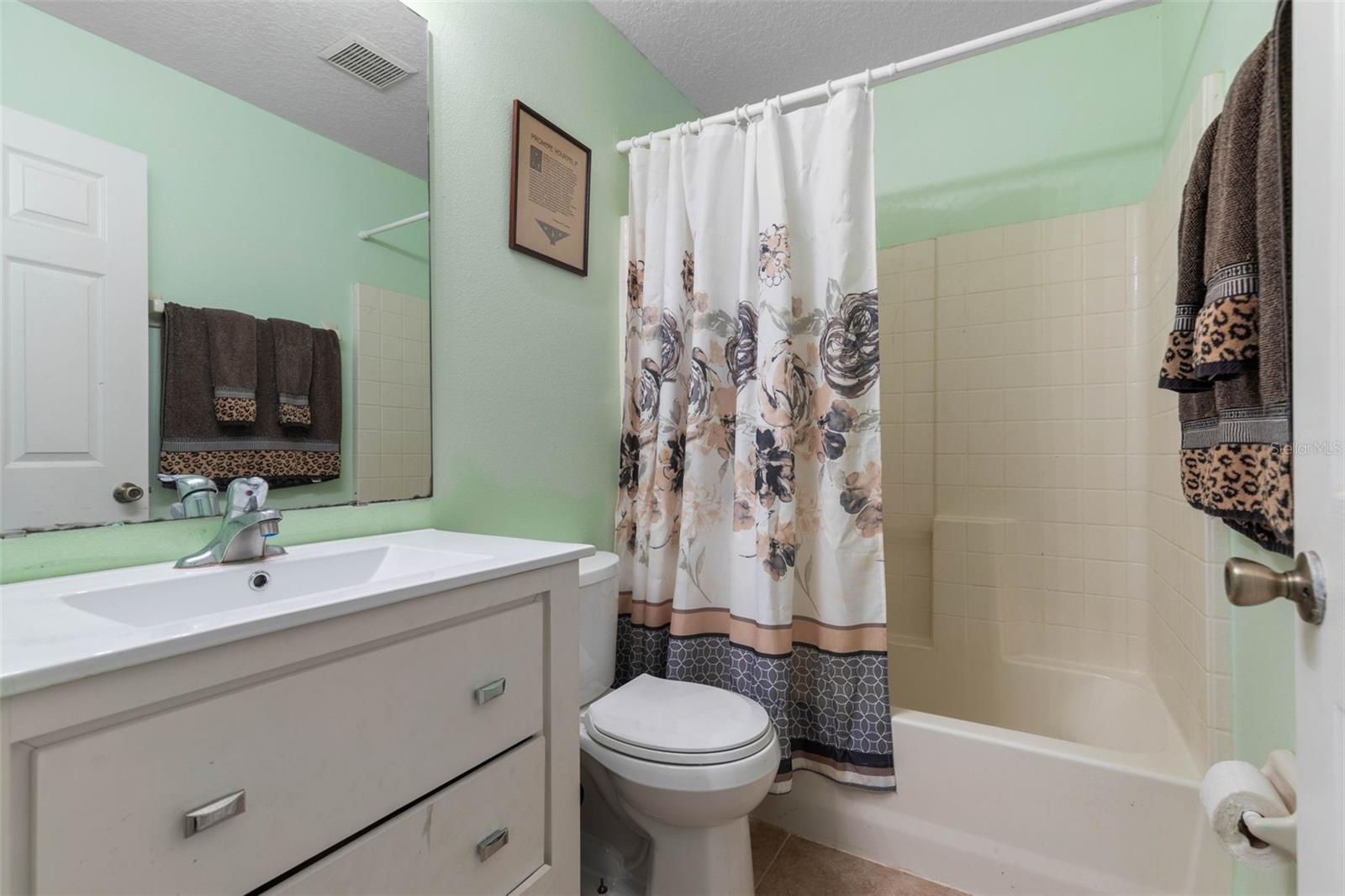 Image 29 of 43 For 81 Parkway Drive