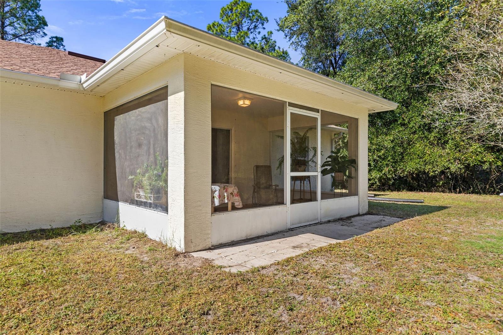 Image 33 of 43 For 81 Parkway Drive