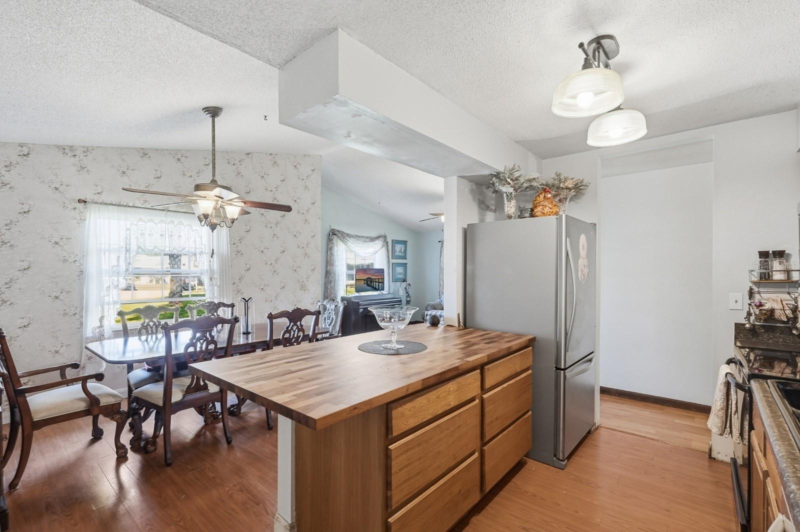 Image 13 of 42 For 93 Glass Court