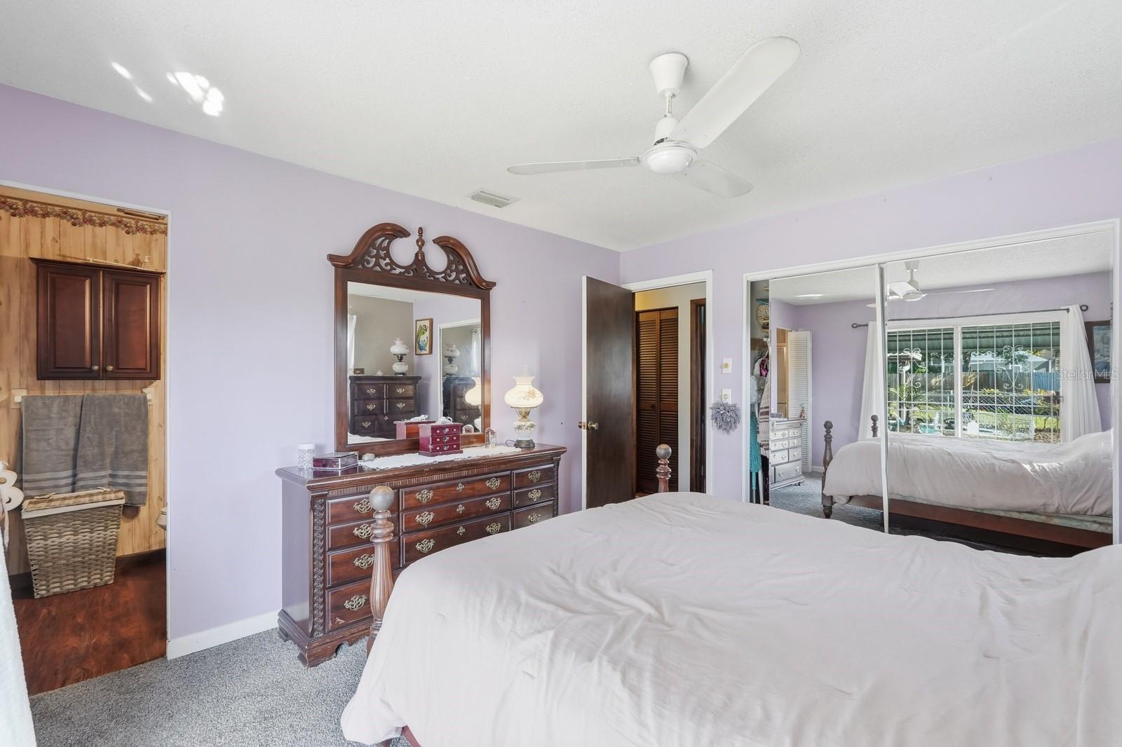 Image 18 of 42 For 93 Glass Court