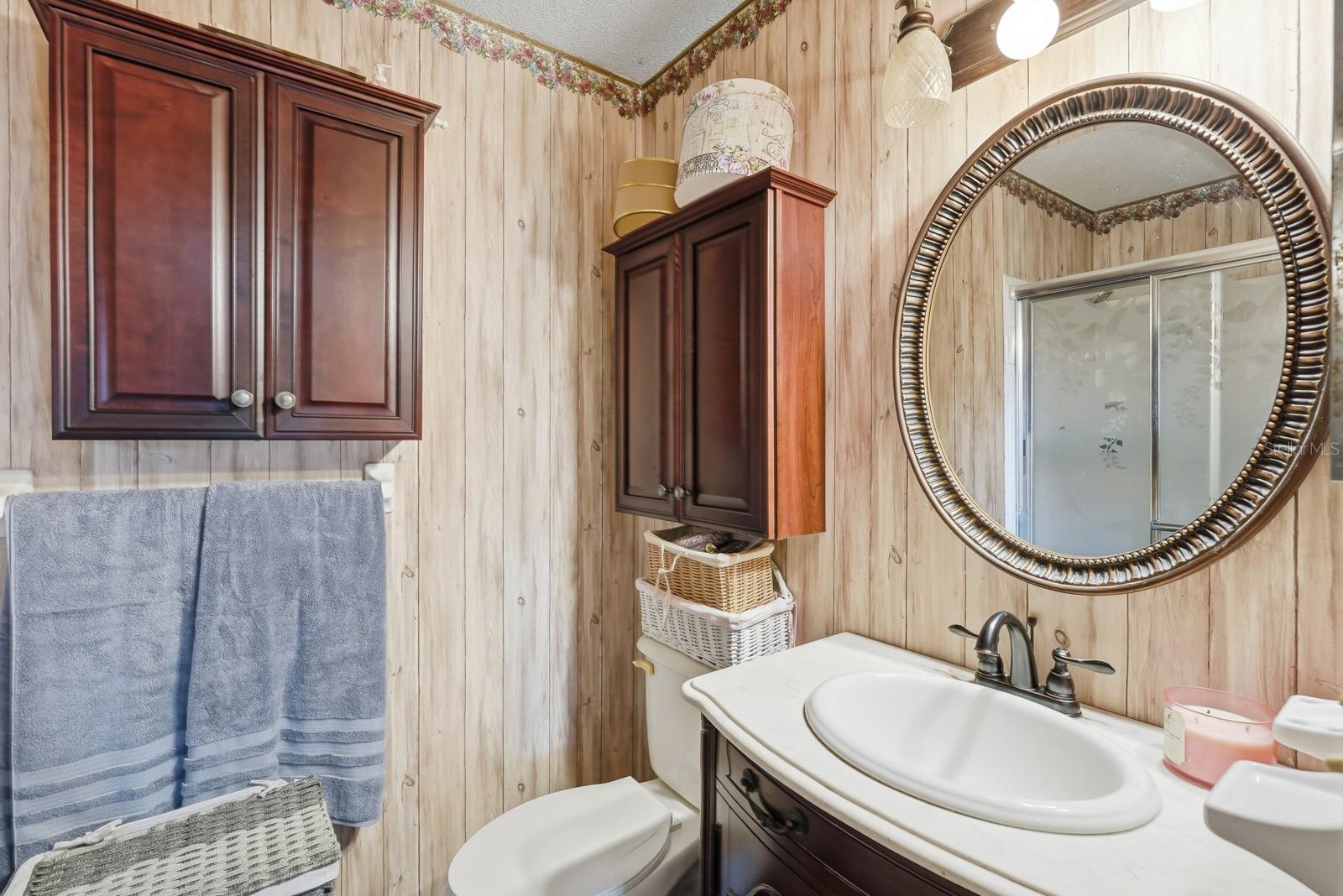 Image 19 of 42 For 93 Glass Court