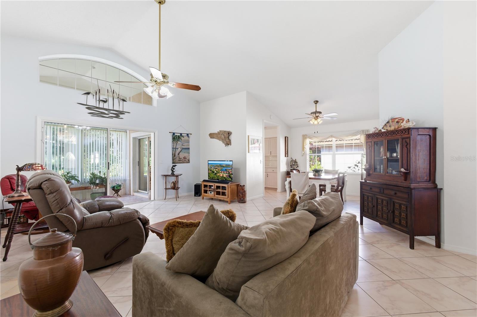 Image 10 of 55 For 37 San Jose Drive