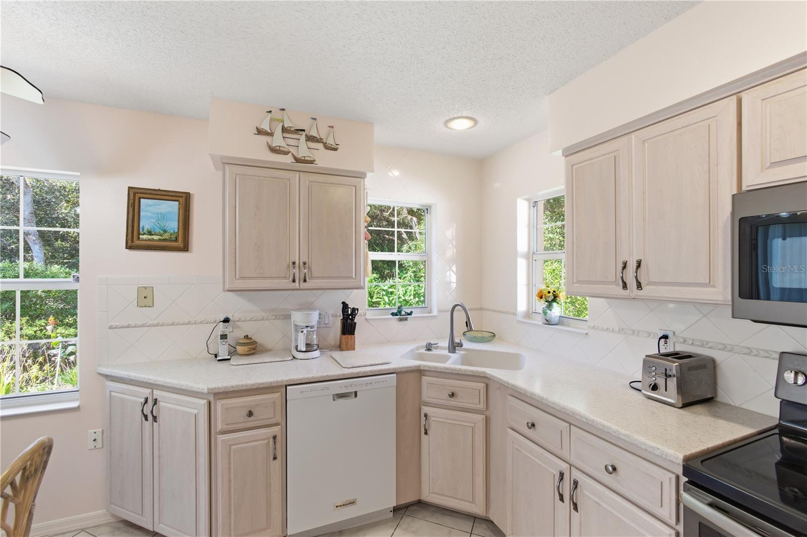 Image 12 of 55 For 37 San Jose Drive