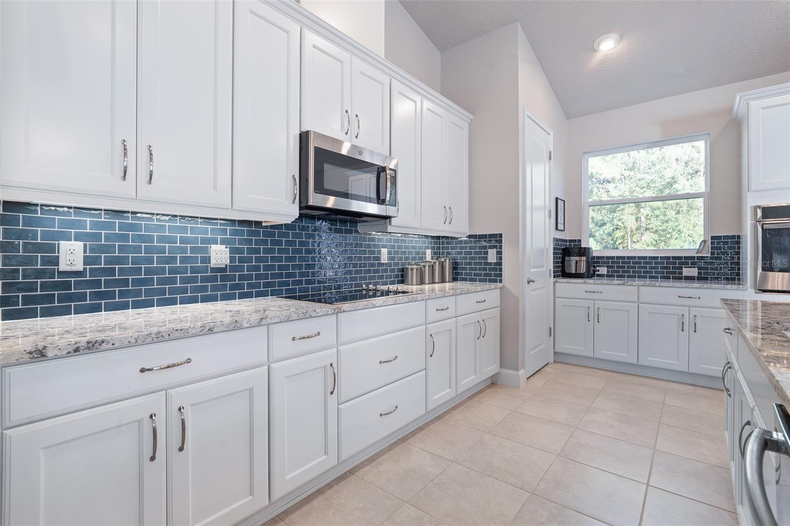 Image 13 of 46 For 823 Creekwood Drive