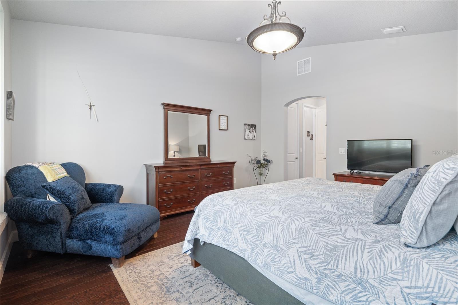 Image 27 of 46 For 823 Creekwood Drive