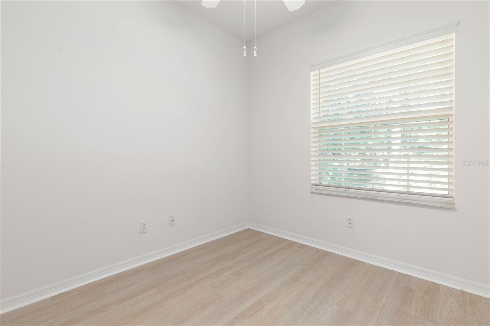 Image 27 of 50 For 67 Veranda Way