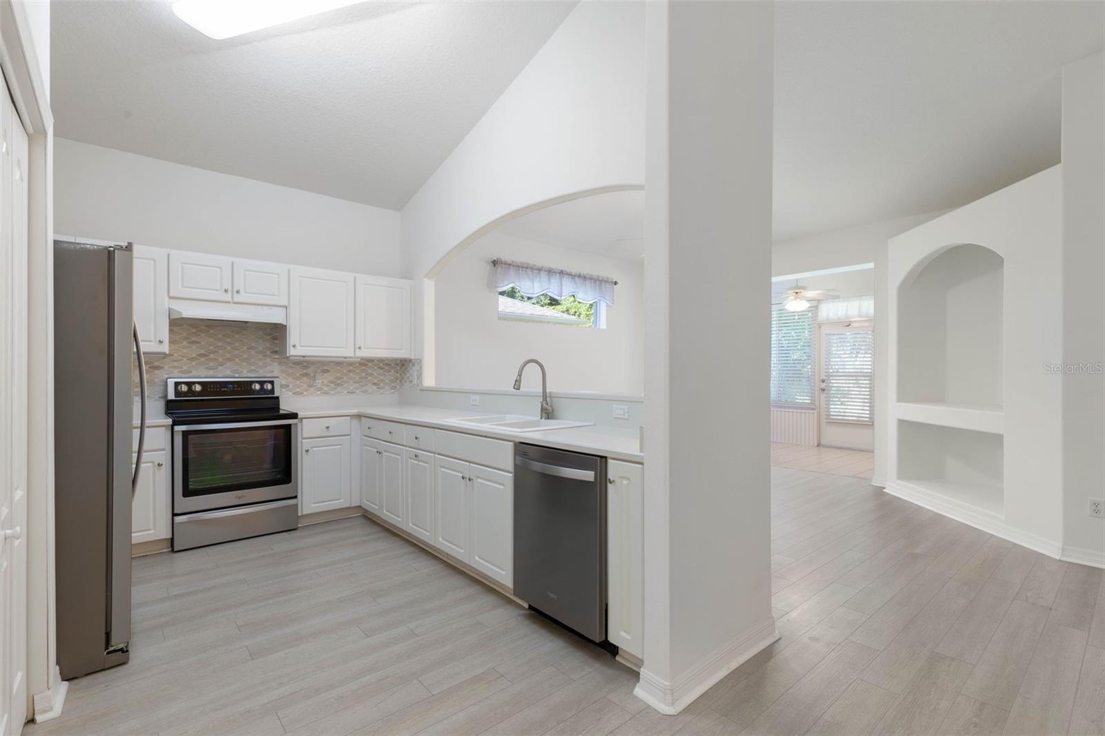 Image 5 of 50 For 67 Veranda Way