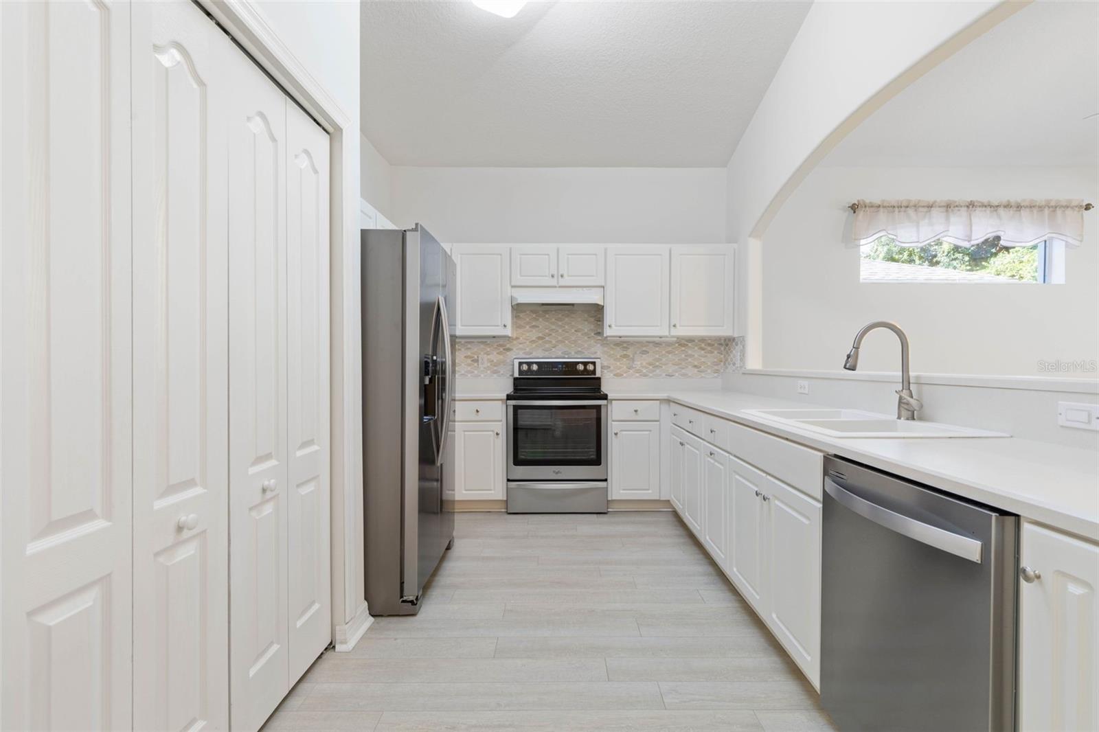 Image 6 of 50 For 67 Veranda Way