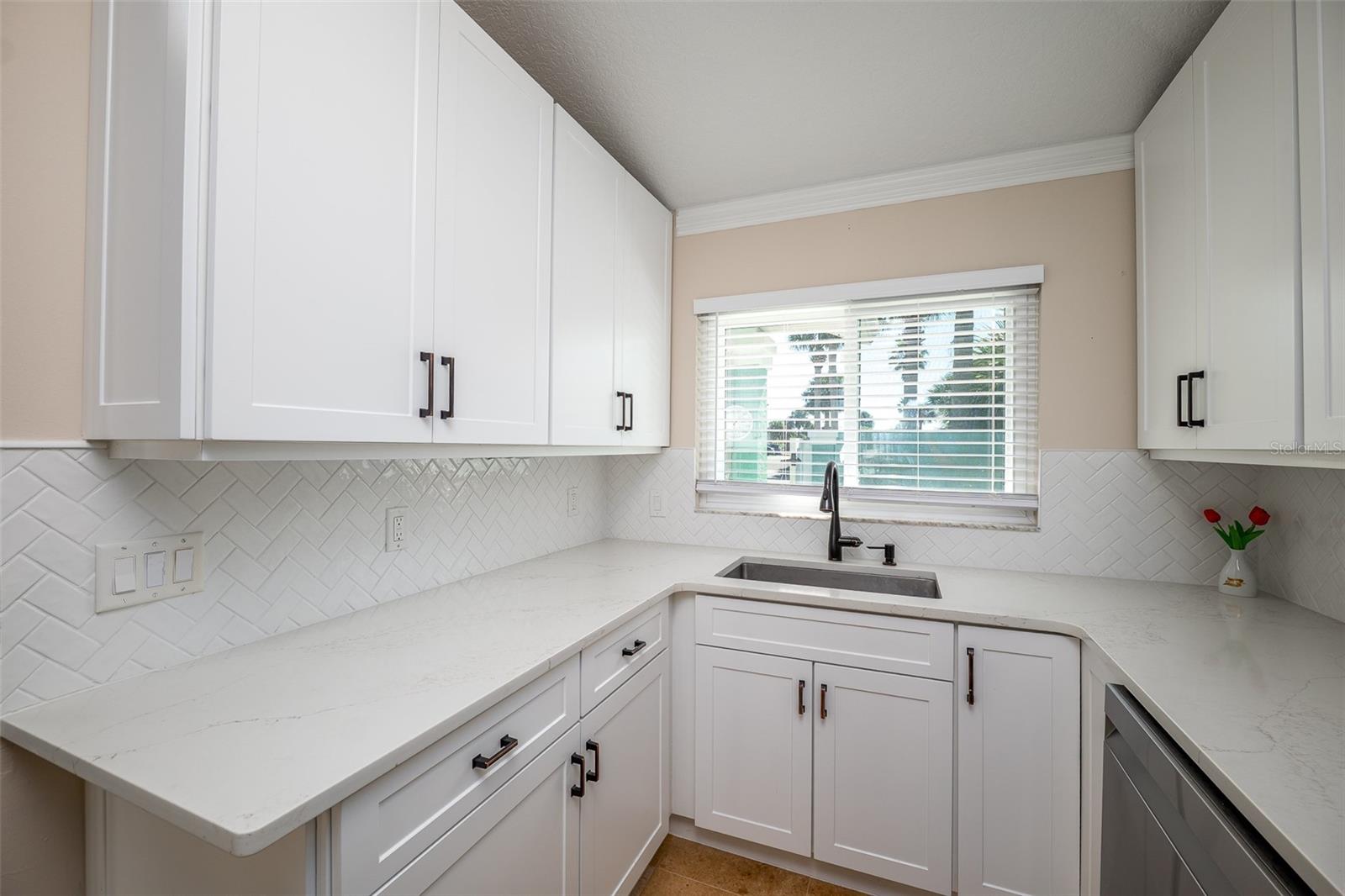 Image 12 of 45 For 323 10th Street