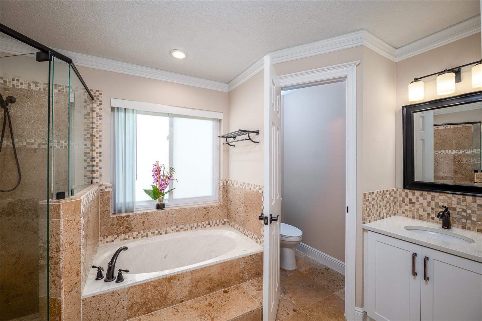 Image 17 of 45 For 323 10th Street