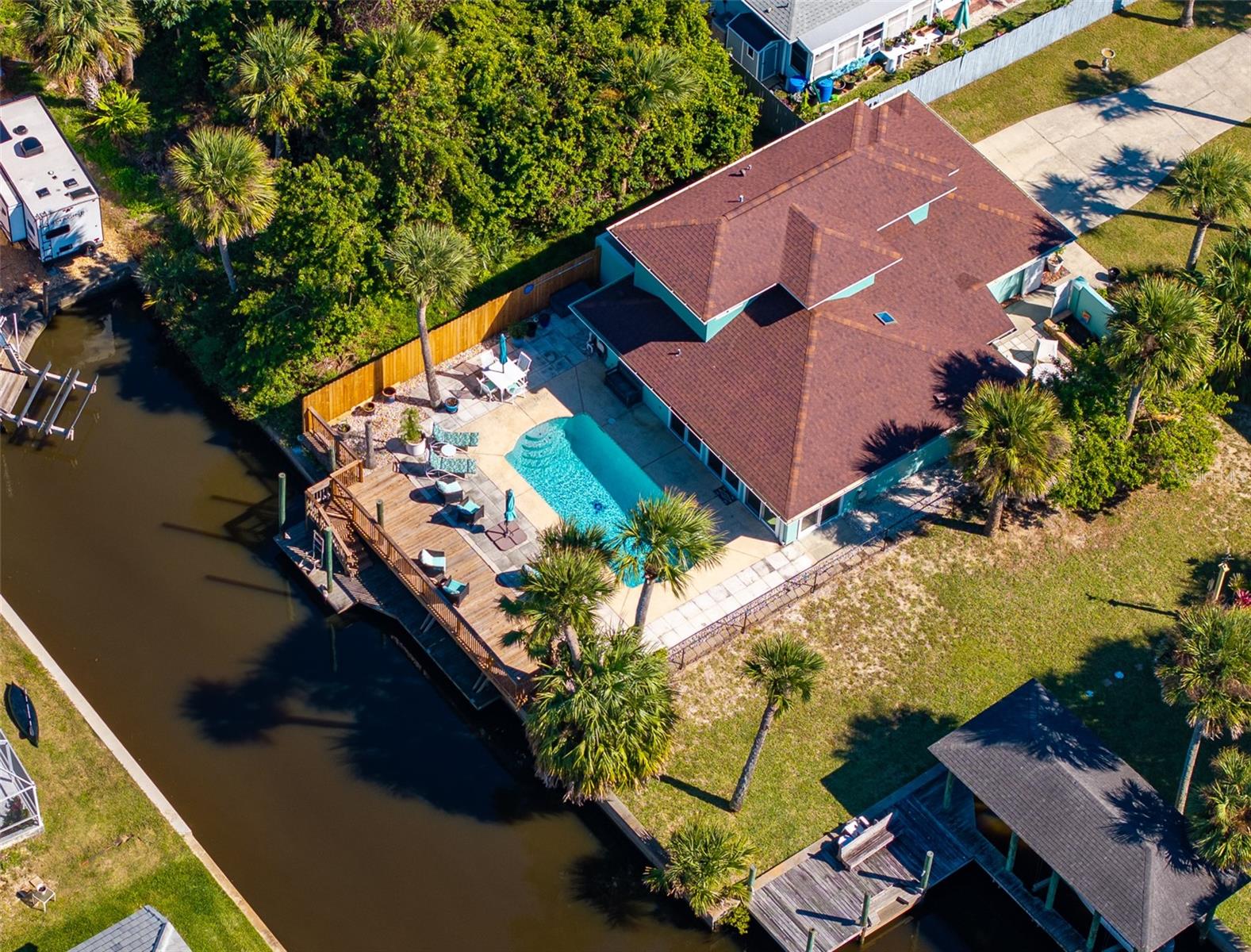 Image 5 of 45 For 323 10th Street