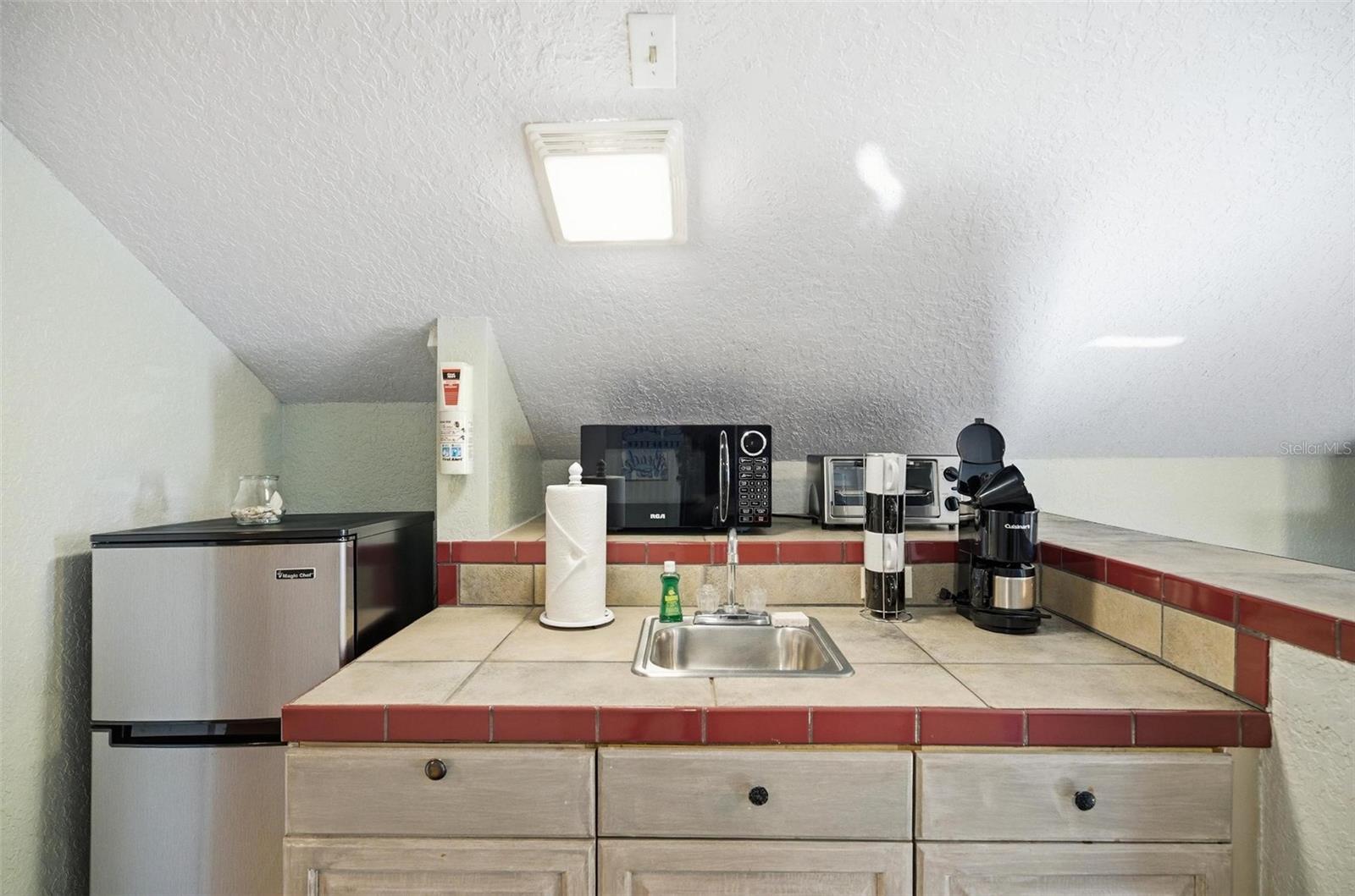 Image 5 of 30 For 305 North 6th Street B