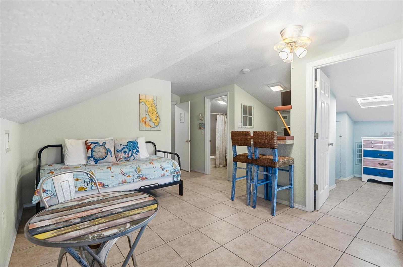 Image 10 of 30 For 305 North 6th Street A