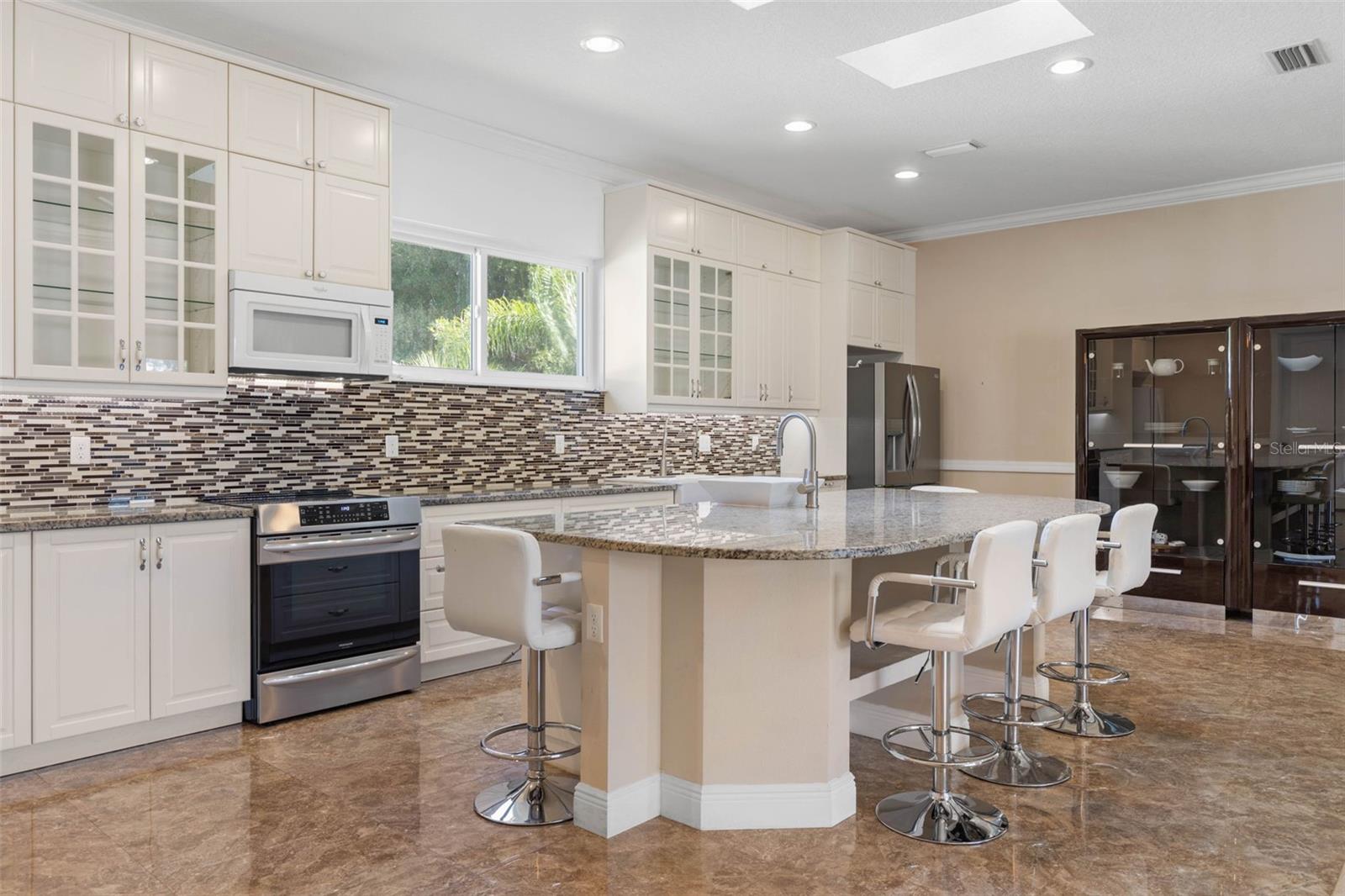 Image 12 of 57 For 46 Boxwood  