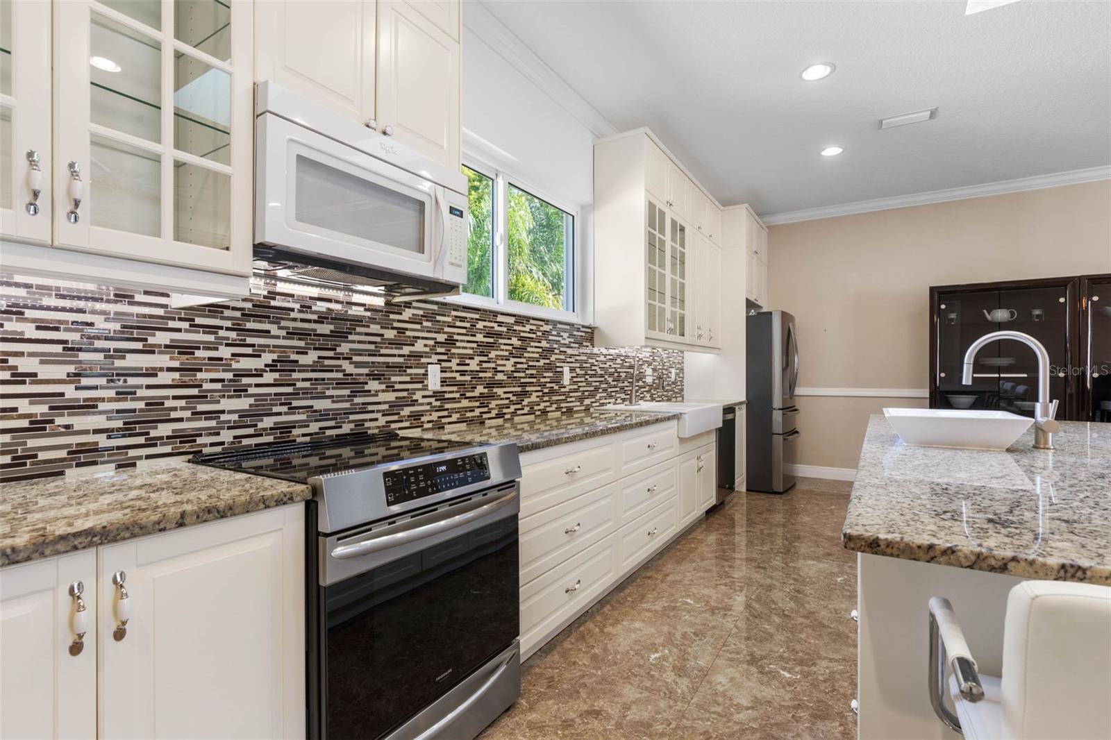 Image 13 of 57 For 46 Boxwood  