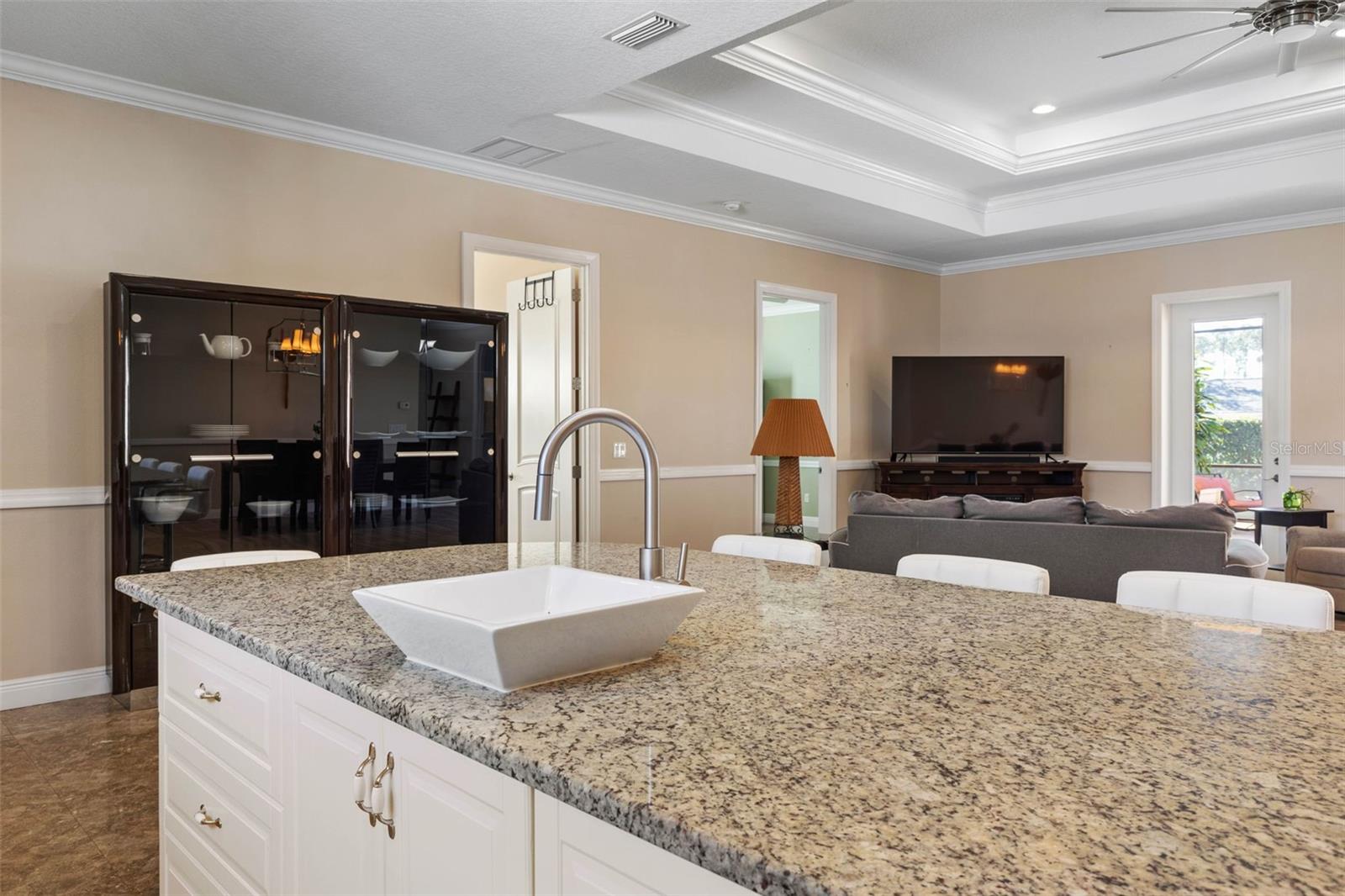 Image 14 of 57 For 46 Boxwood  