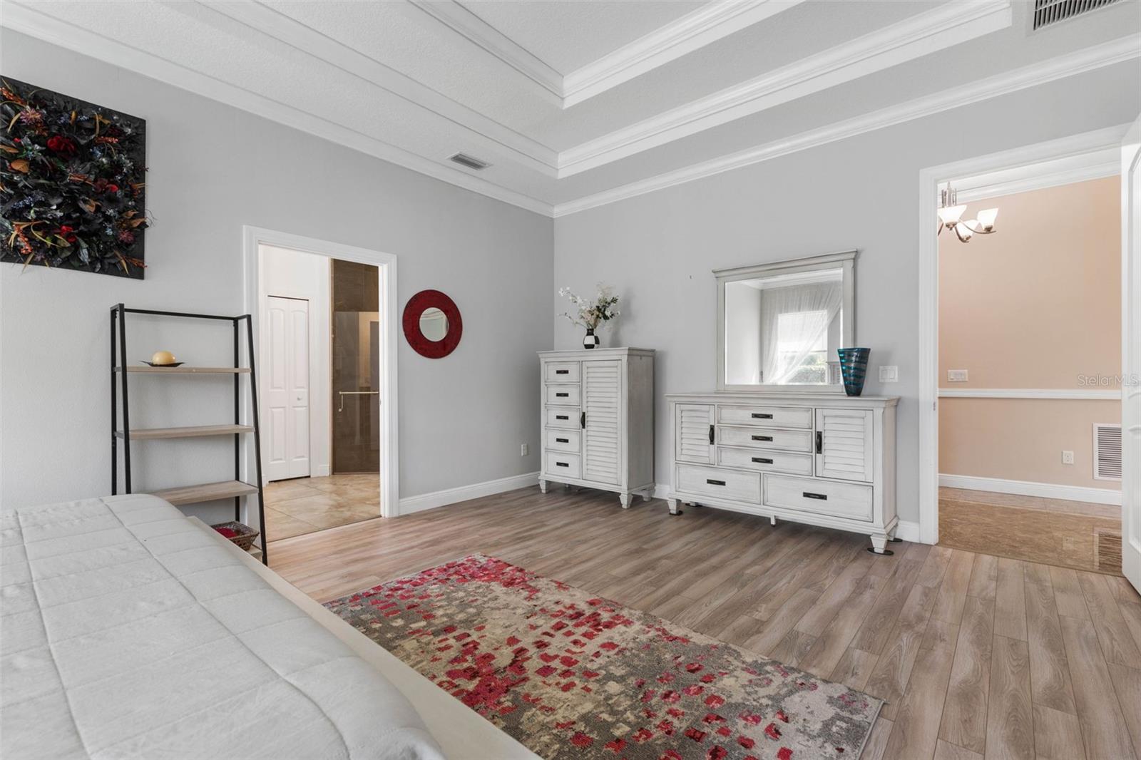 Image 18 of 57 For 46 Boxwood  