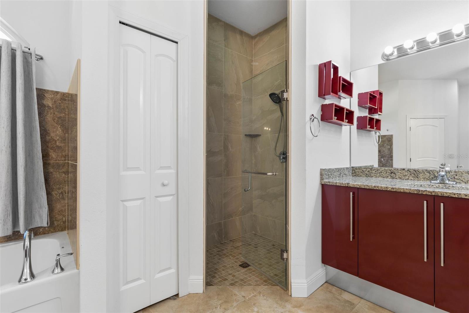 Image 20 of 57 For 46 Boxwood  