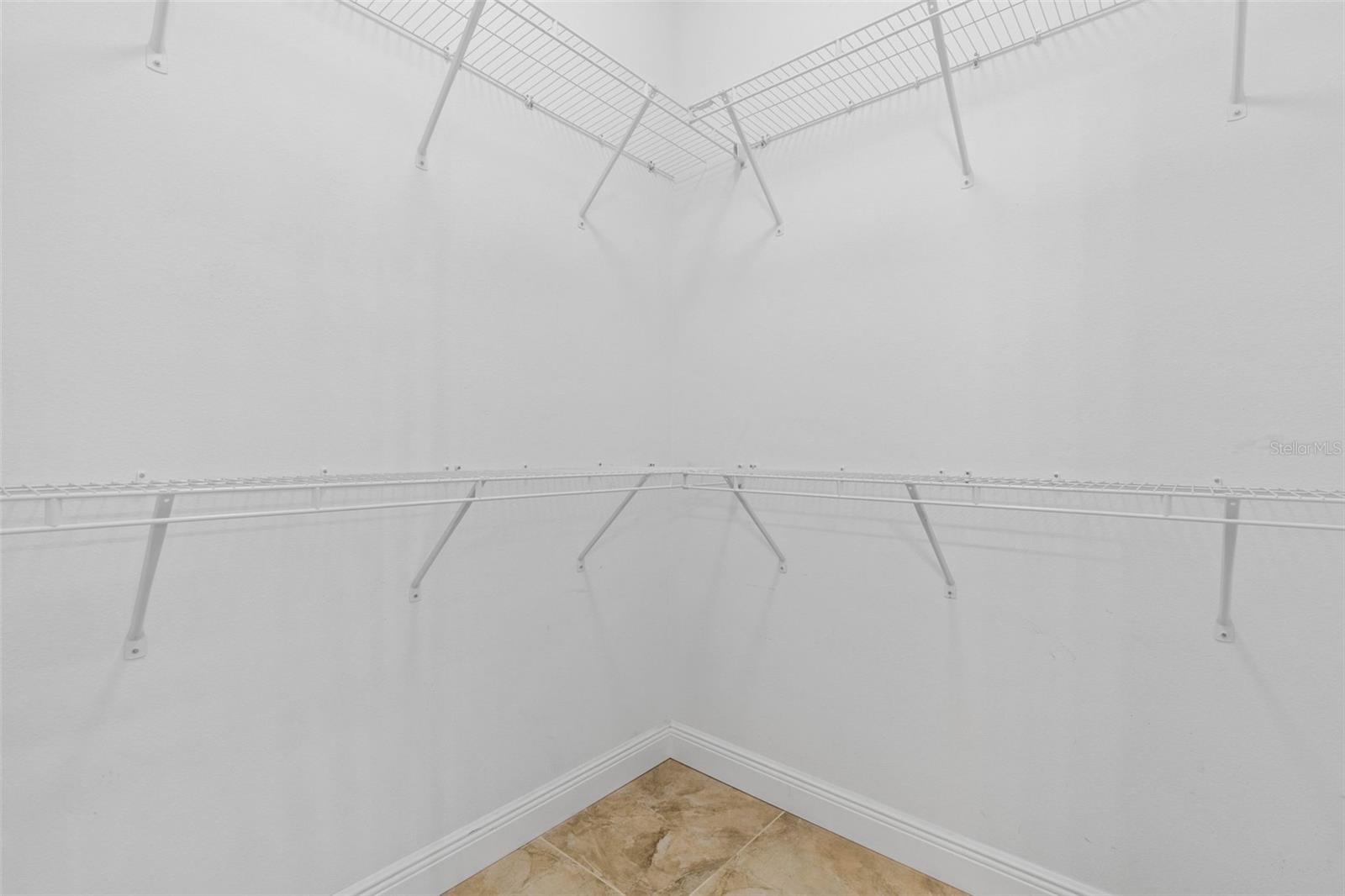 Image 25 of 57 For 46 Boxwood  